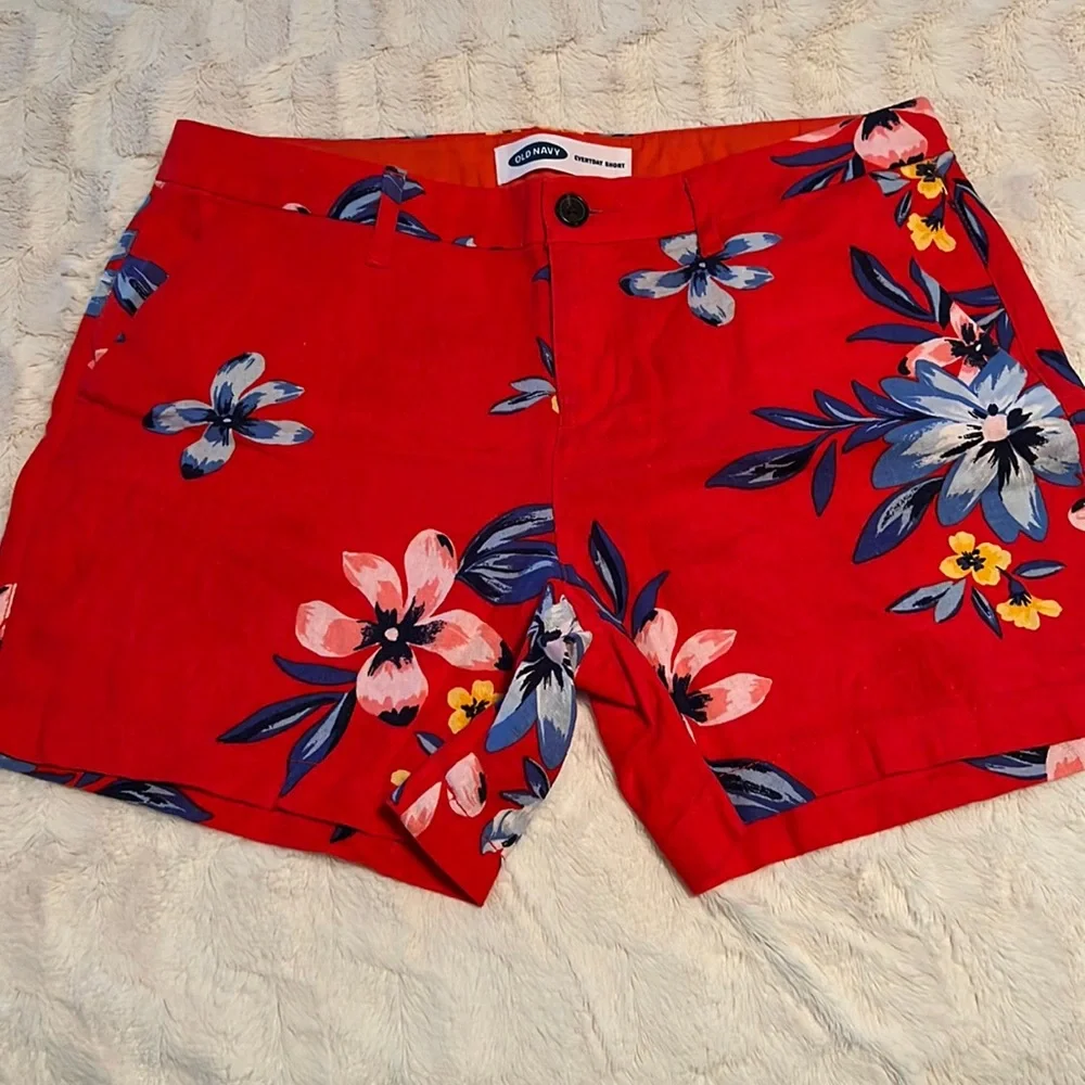 Old Navy floral print tropical shorts size 6 - Picture 1 of 3